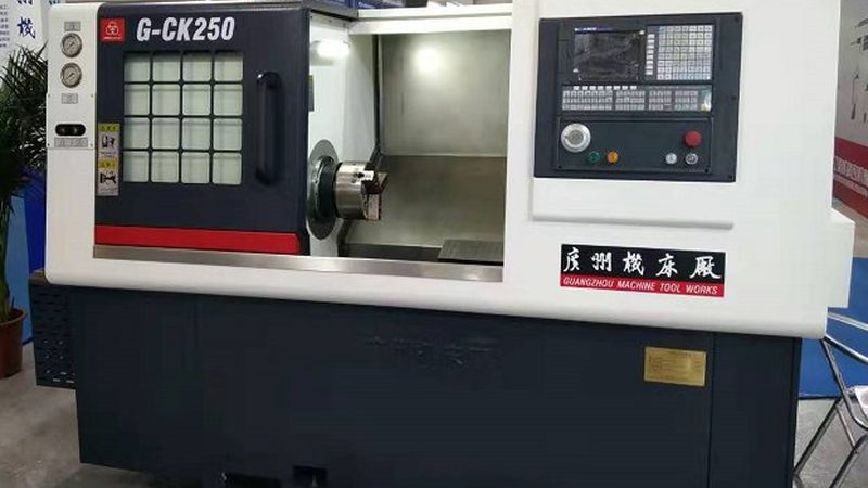 五轴加工中心：价格背后的价值考量**
